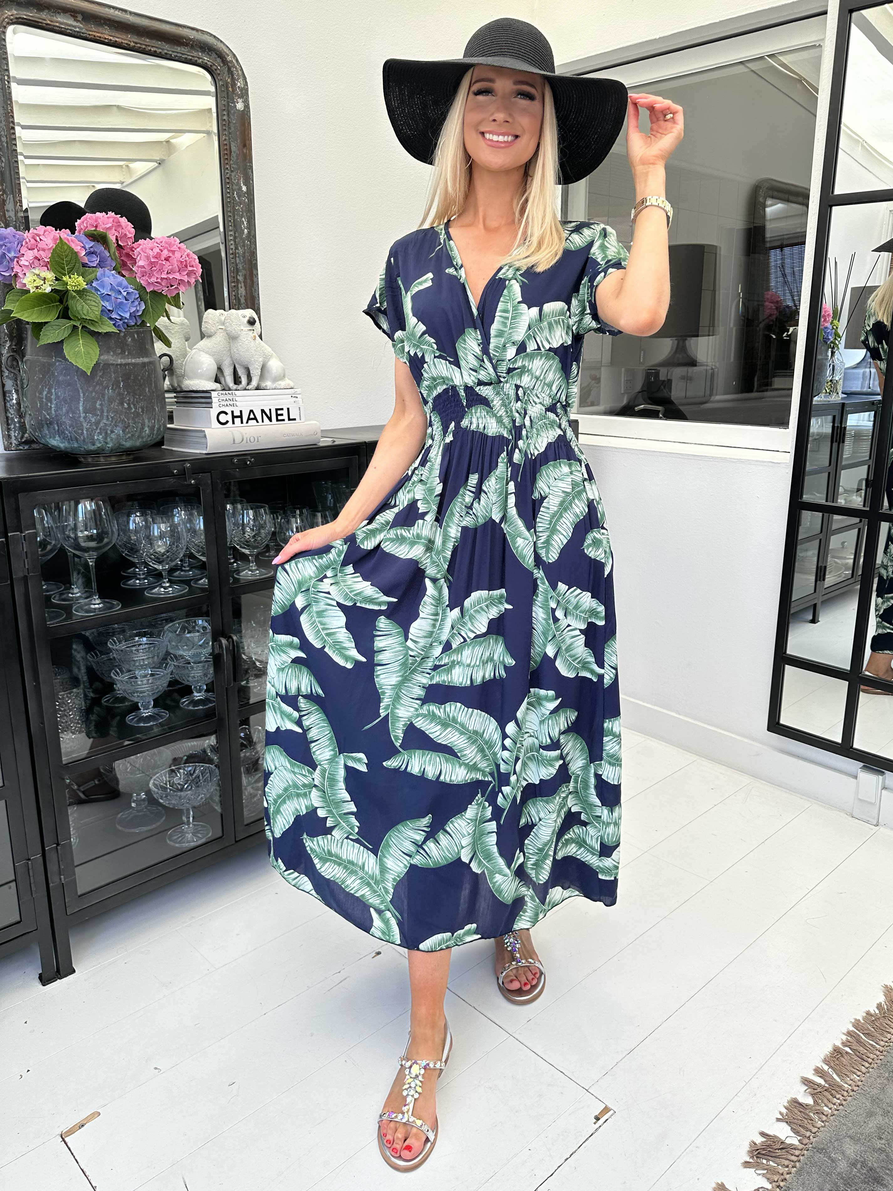 Misha leaf - Sød lang blomstret kjole med smock